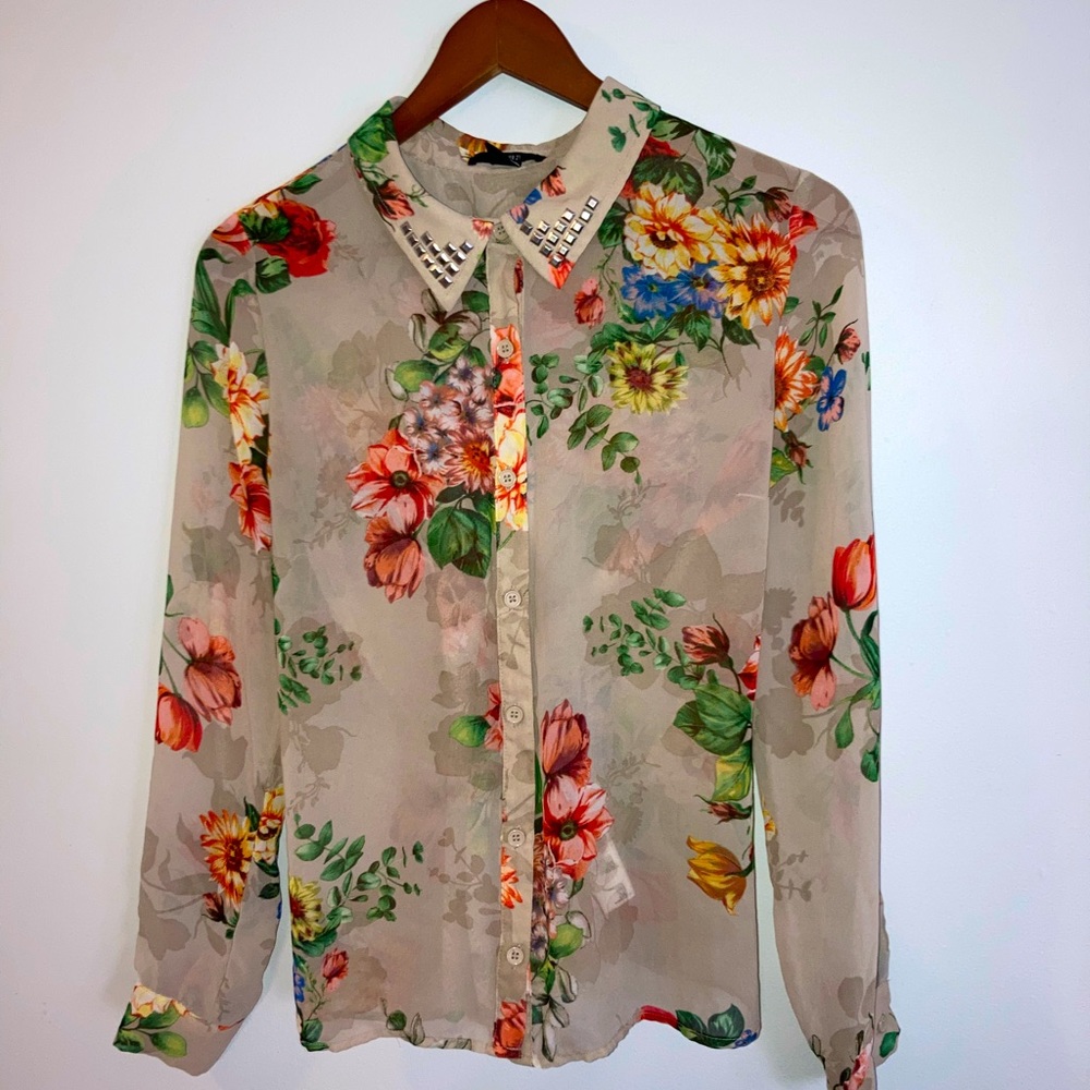 🌻Forever 21 studded Floral Sheer shirt large 🌻
